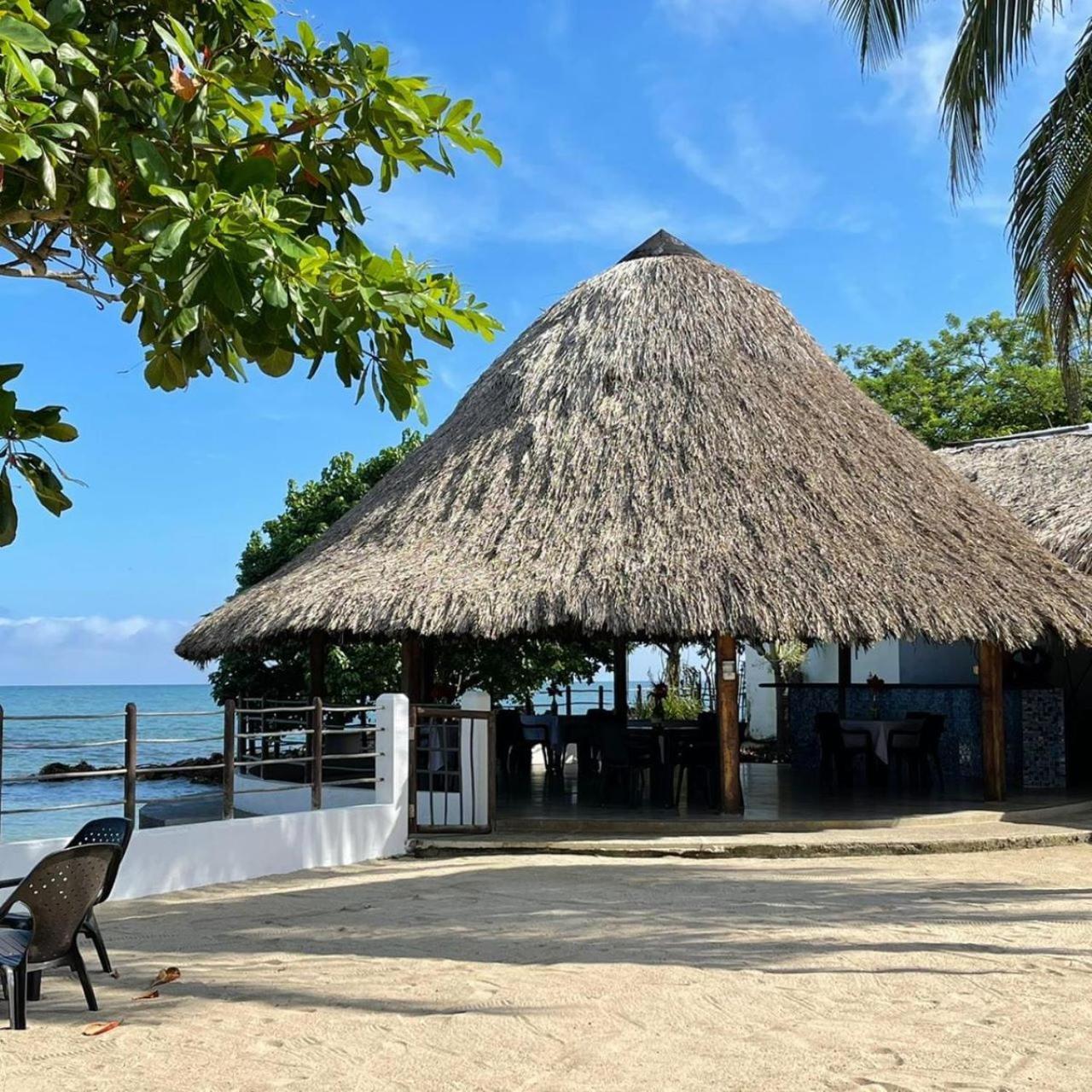 Cabanas La Espanola Coveñas Buitenkant foto